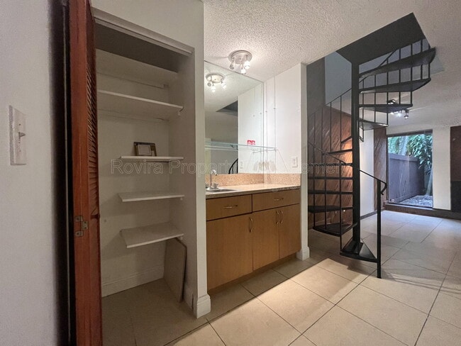 Building Photo - 2180 Brickell Ave