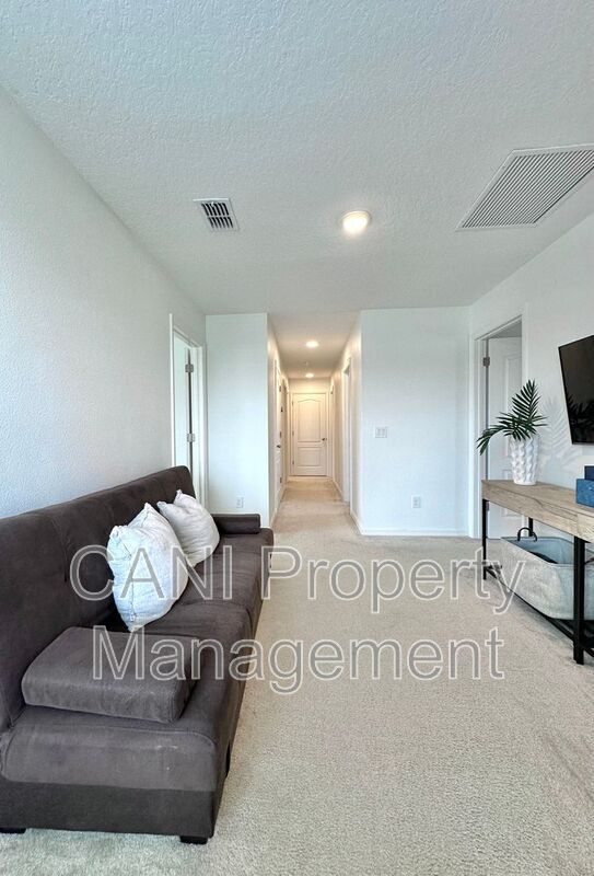 Building Photo - 17691 Passionflower Cir