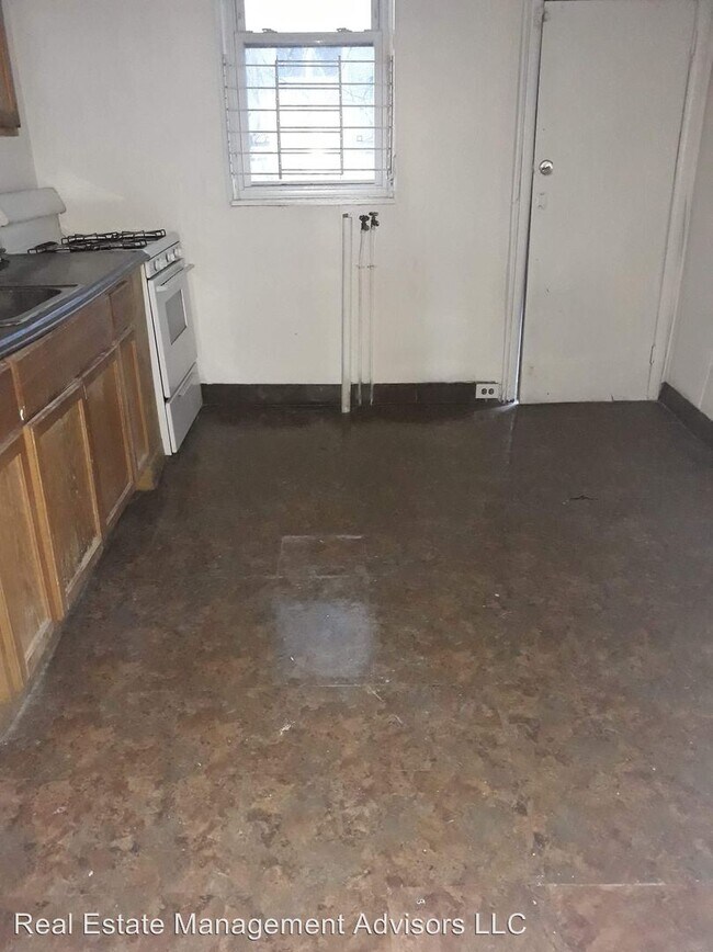Building Photo - 3 br, 1 bath House - 1544 S Wilton St