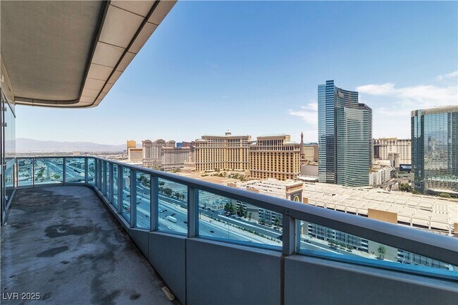 Building Photo - 4471 Dean Martin Dr