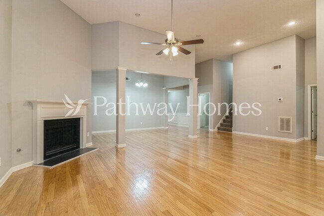 Building Photo - 4501 Holliday Rd