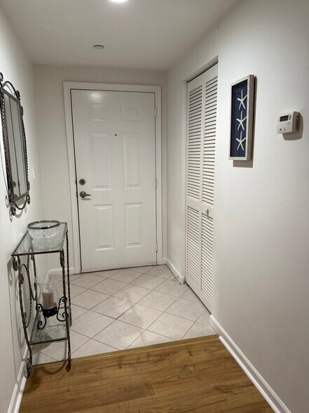 Primary Photo - 5095 Fairways Cir
