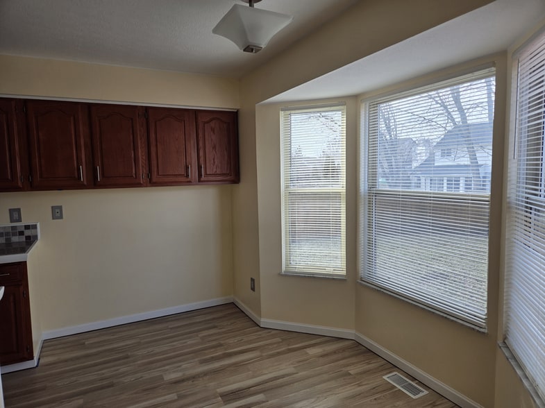 Building Photo - 6067 Abbey Church Rd