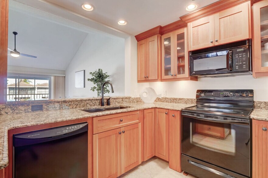 Building Photo - 1501 Chesapeake Ave