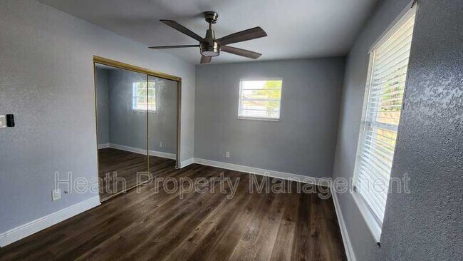 Building Photo - 2205 Calexico Way S