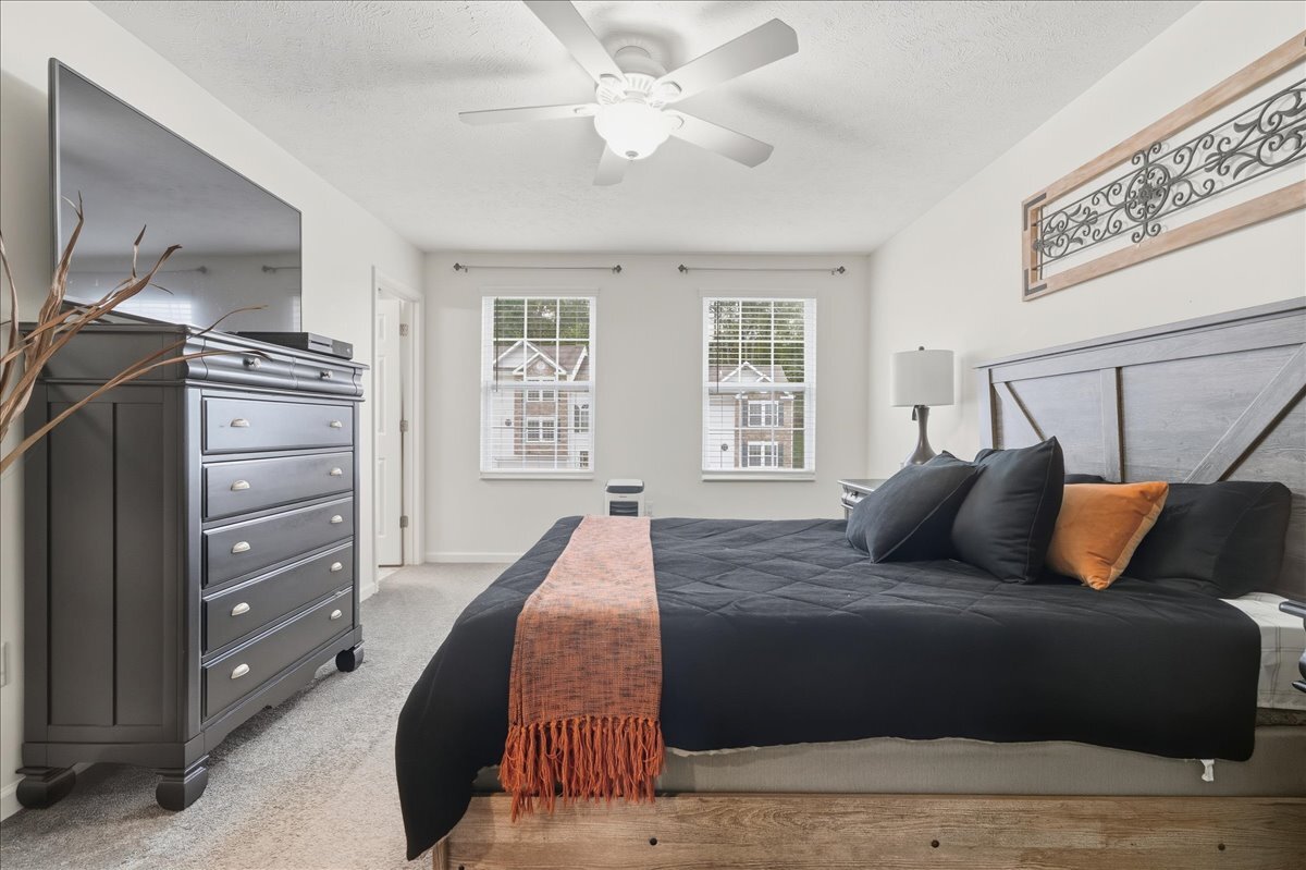 Building Photo - 1501 Canterbury Dr