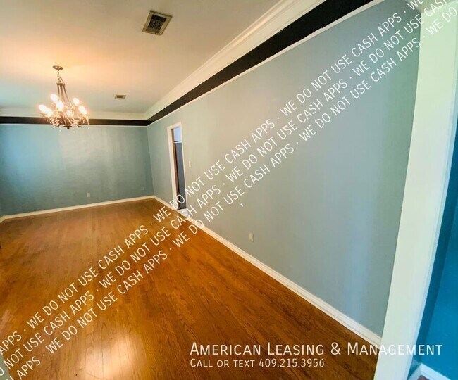Building Photo - 4820 Edgewood Ln