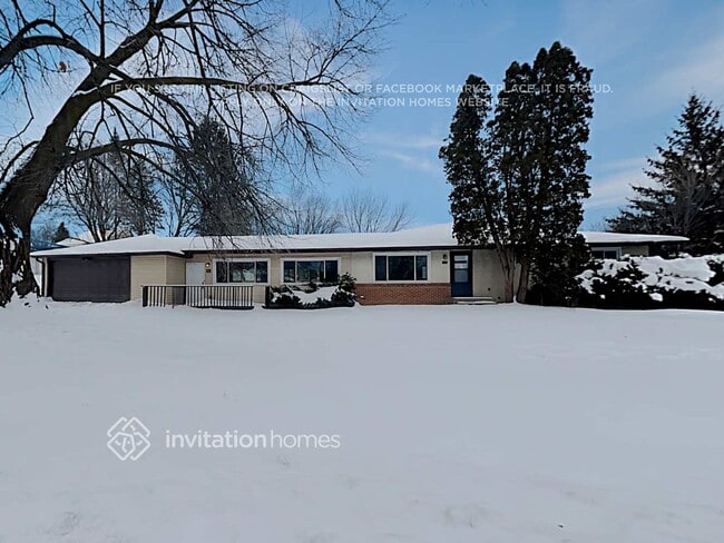 Building Photo - 1911 Adolphus St