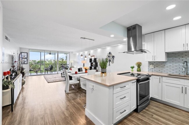 Building Photo - 2661 S Course Dr