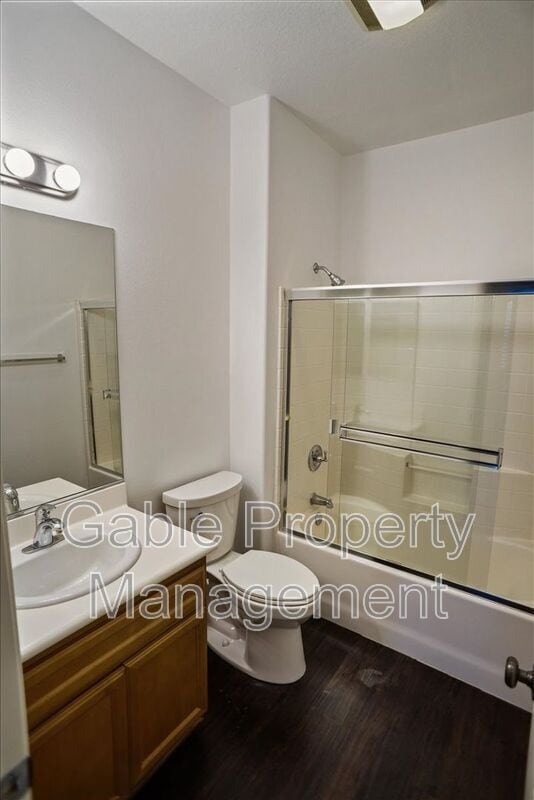 Building Photo - 27023 Fairway Ln