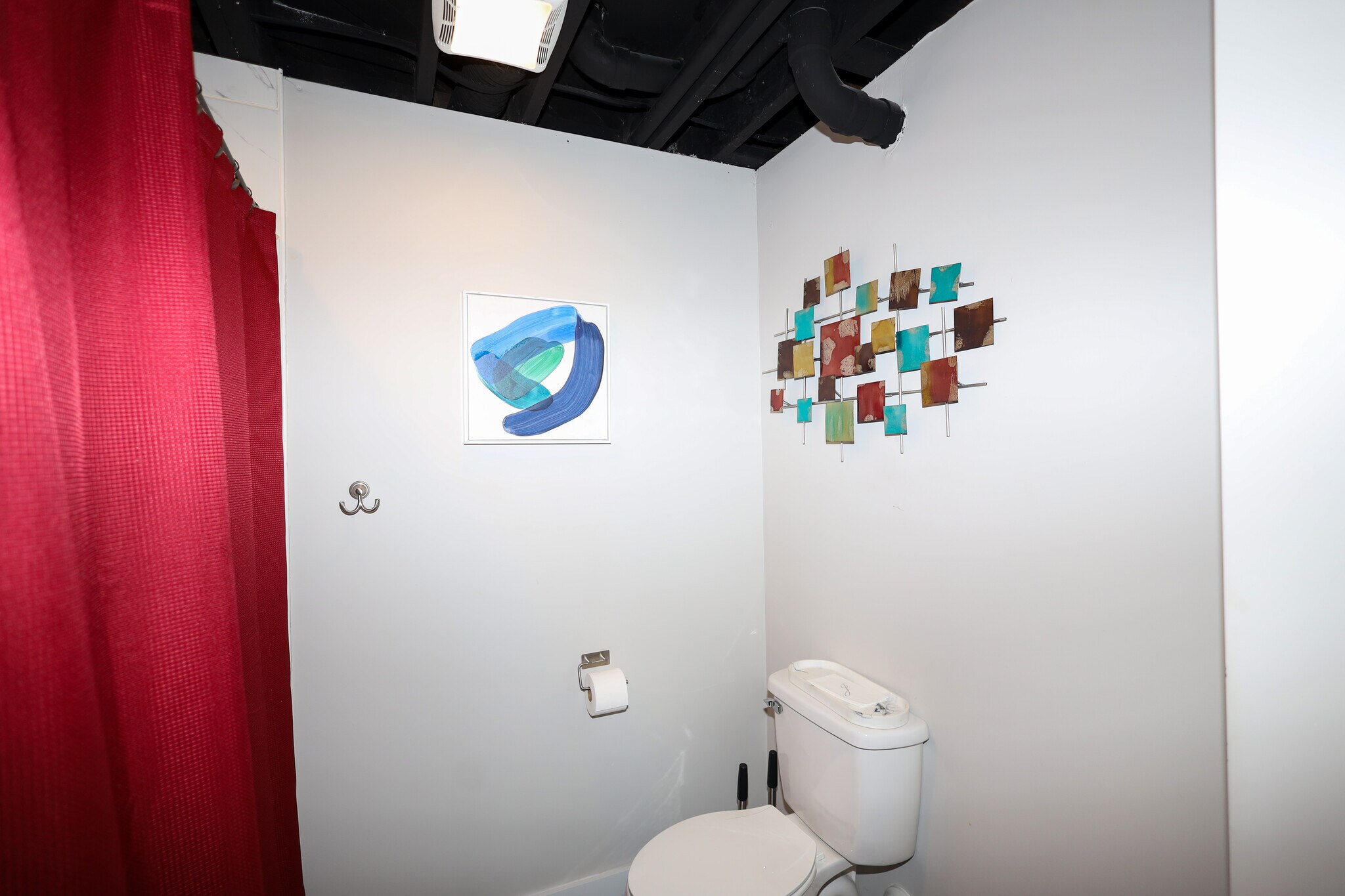 Basement Full bathroom - 1617 27th St N