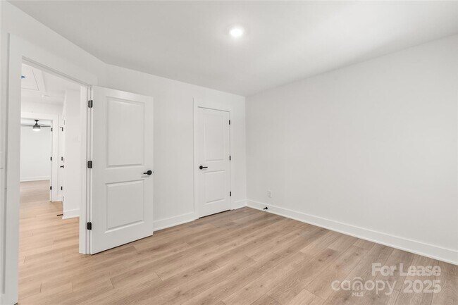 Building Photo - 2823 Coronet Way
