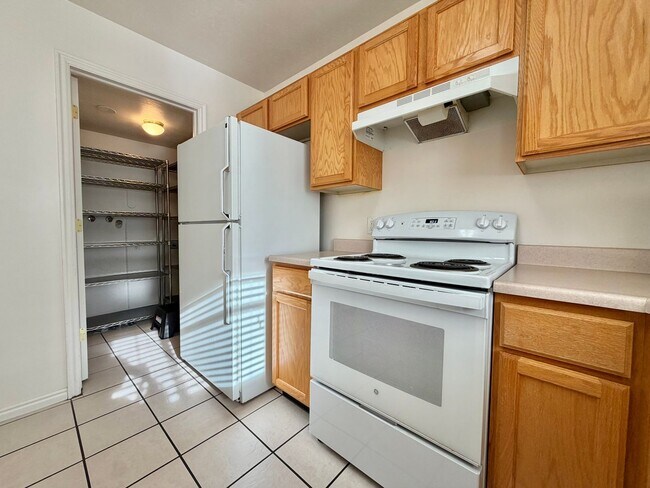 Building Photo - 1336 S 1400 E