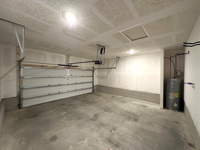 Building Photo - 3481 Sparco Dr