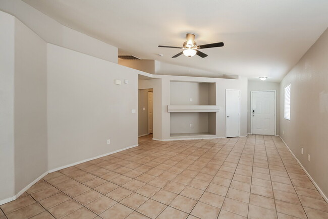 Building Photo - 2103 Point Morada Ave