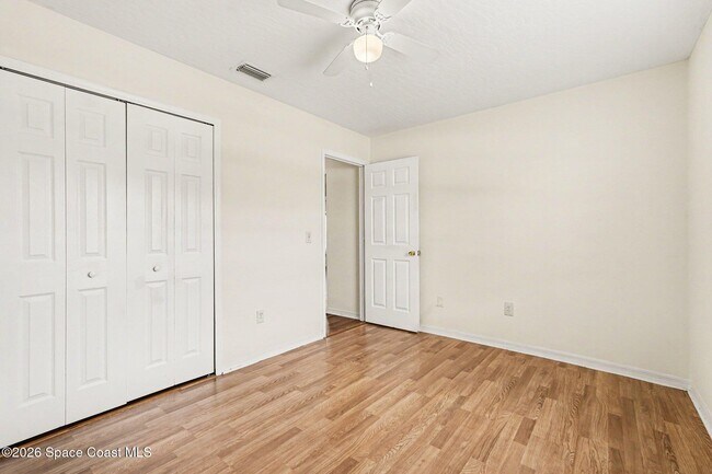 Building Photo - 880 Vocelle Ave