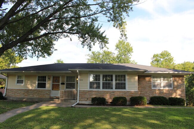 Building Photo - 306 Loch Ln