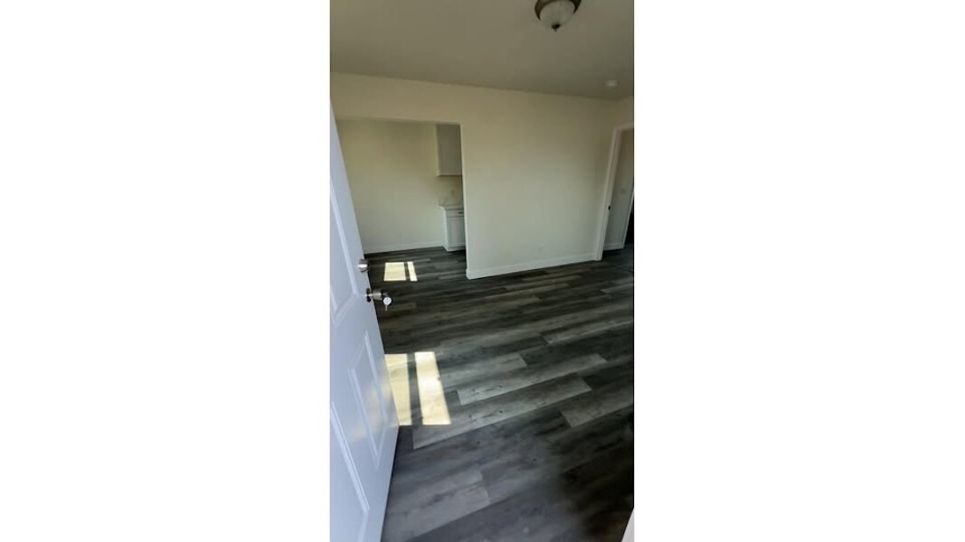 Building Photo - 411 K St