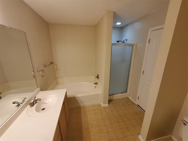 Building Photo - 4233 Fernleaf Dr
