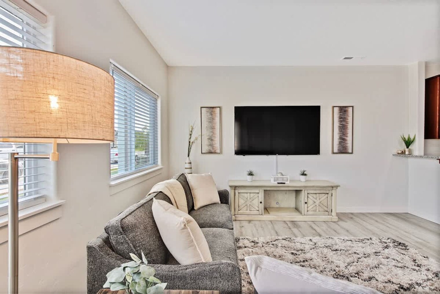 Building Photo - 5643 E Bollo St