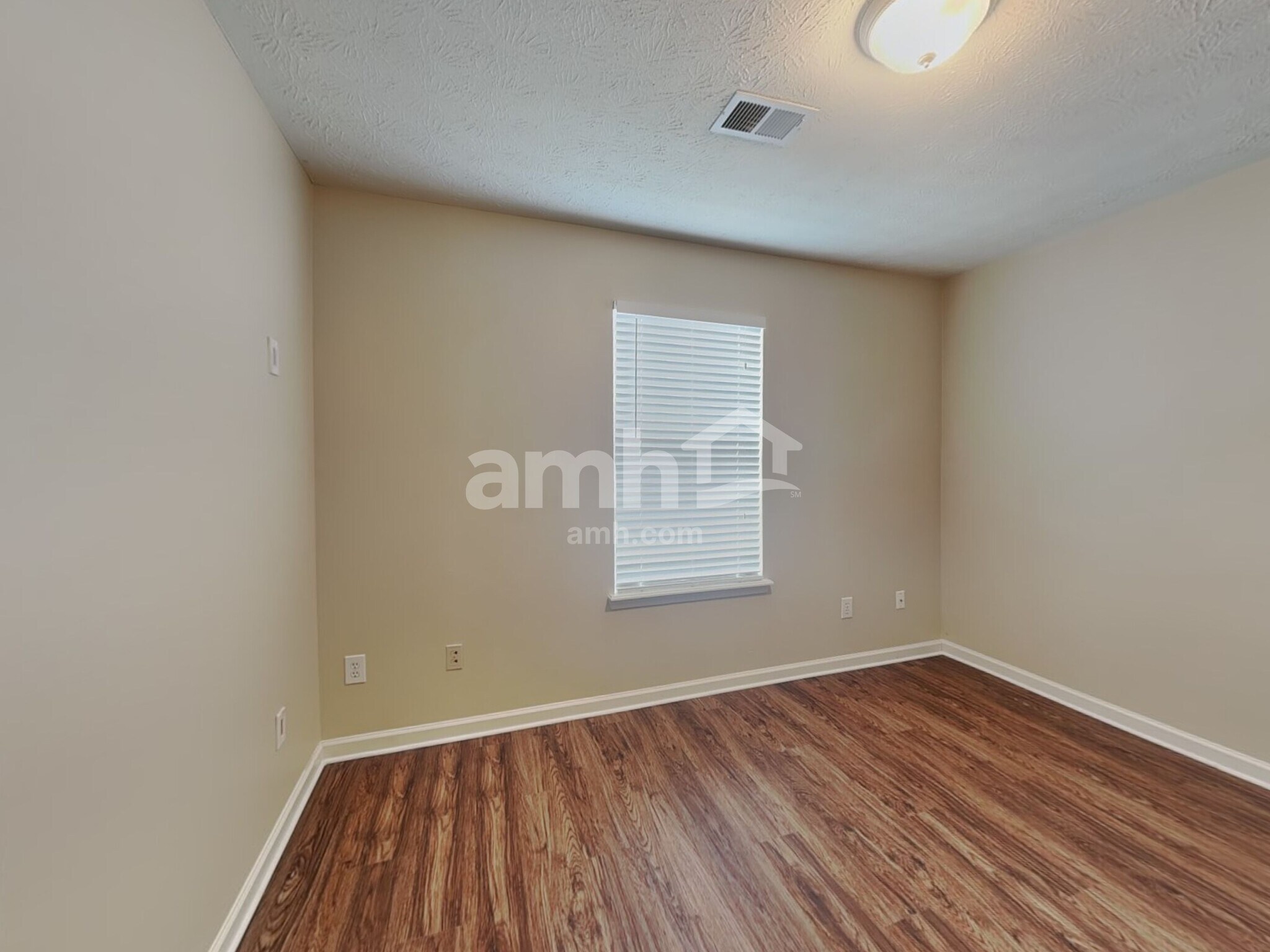 Building Photo - 3052 Lake Park Trail