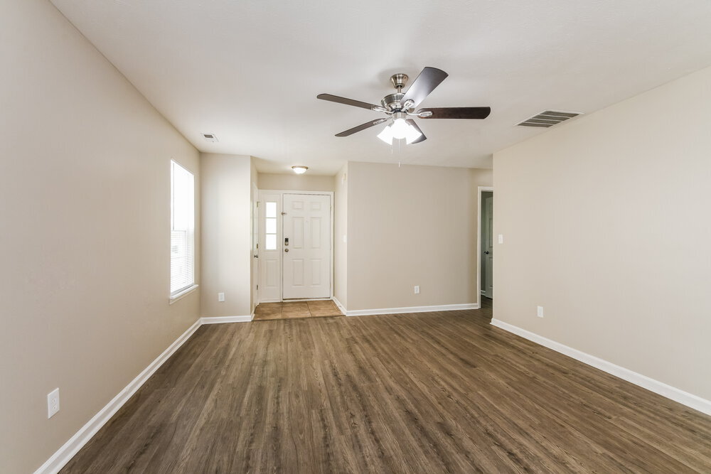Building Photo - 522 Venus Dr
