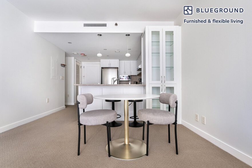 Building Photo - 425 8th St NW