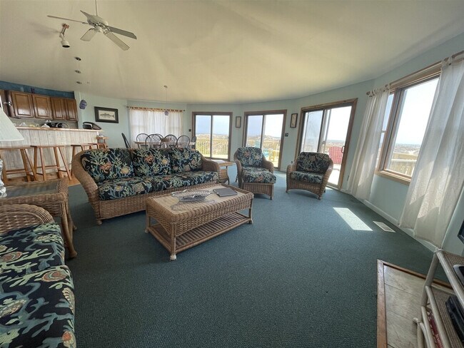 Building Photo - 42091 Dune Wy