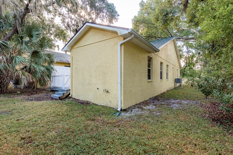 Building Photo - 406 S Bayview Blvd