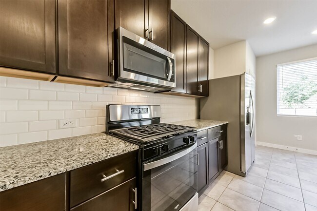 Building Photo - 5723 Madden Ln