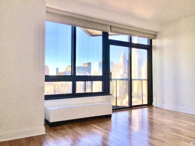 Building Photo - 2 bedroom in NEW YORK NY 10017