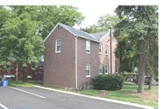 Building Photo - 1020-1024 Fox Chase Rd