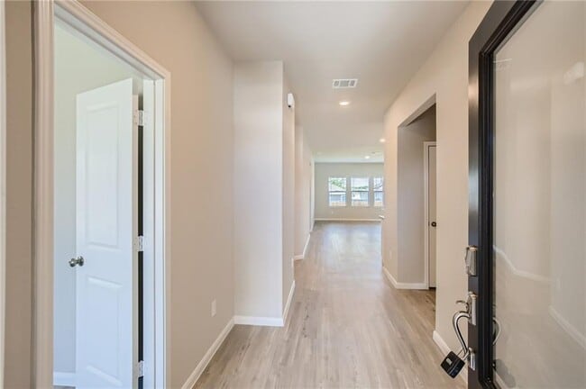 Building Photo - 2478 Moselle Ln