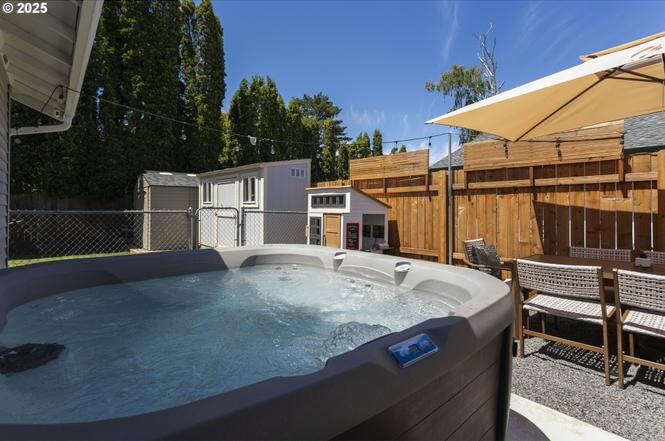 Building Photo - 718 SE 143rd Ave