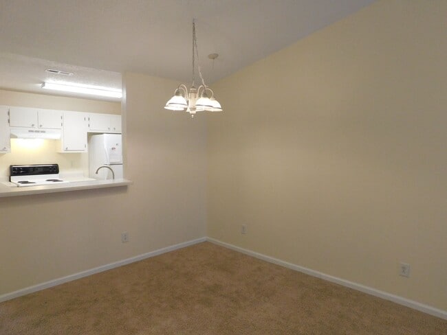 Building Photo - Duplex in Havelock