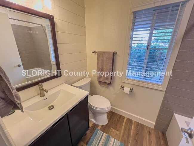 Building Photo - AVAILABLE NOW - Charming Nipomo Home - 3 Bed / 2 Bath