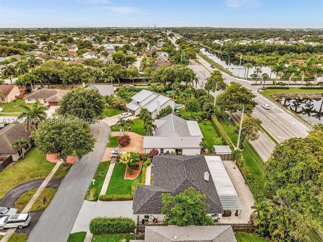 Building Photo - 630 SW 100th Terrace