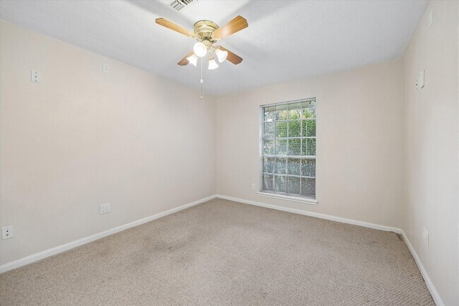 Building Photo - 1307 Southern Hills Rd