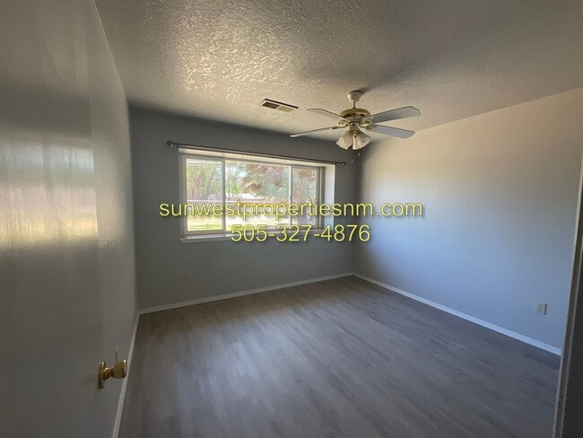 Building Photo - 3 Bedroom, 2 Bath Home in the Country