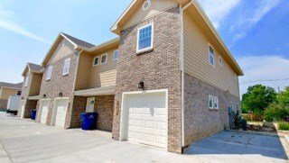 Building Photo - Sable Townhomes (27SA)