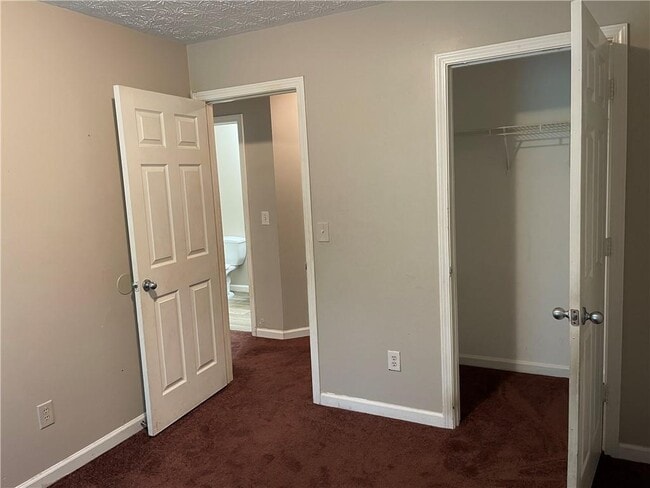 Building Photo - 6206 Flat Trce