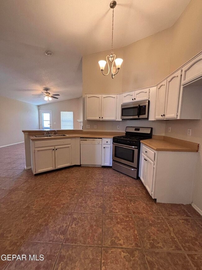 Building Photo - 6164 River Park Pl