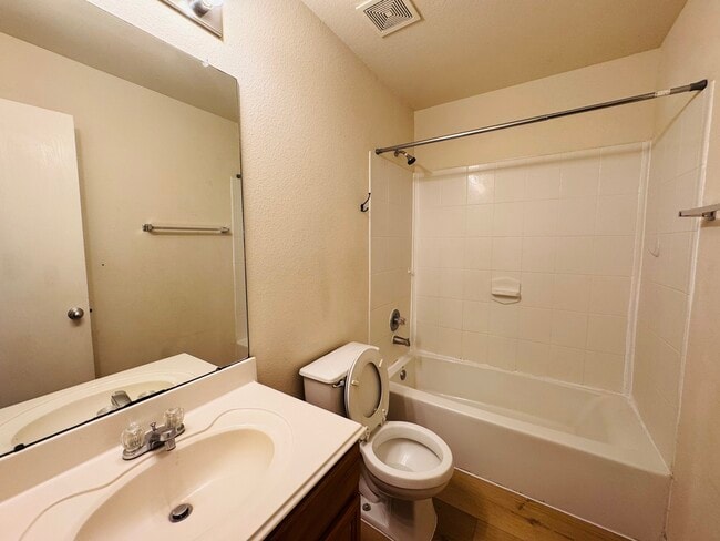 Building Photo - 2506 Bristol Band Ln