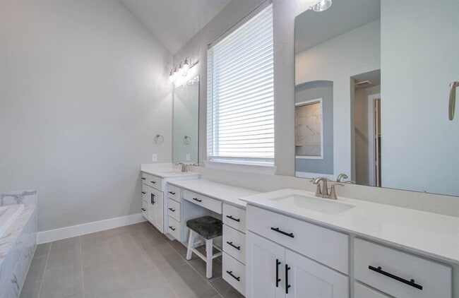 Building Photo - 15606 Pacific Loon Ct