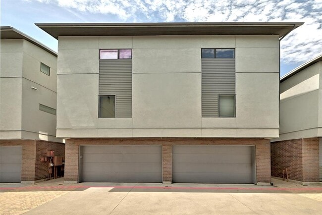 Building Photo - 1702 S Lamar Blvd