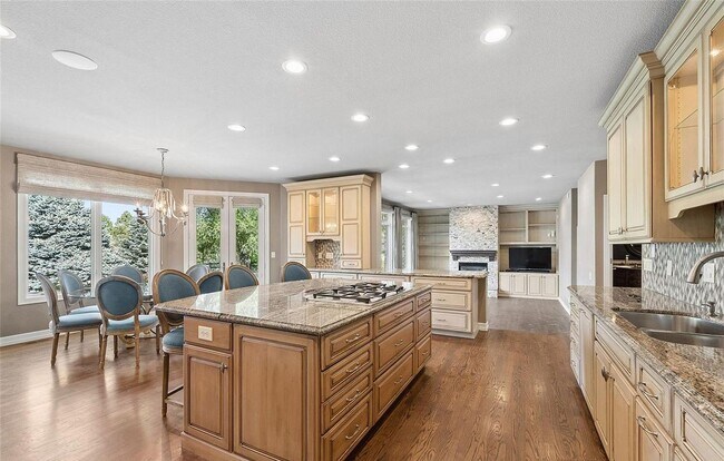 Building Photo - 4443L W Cottonwood Pl