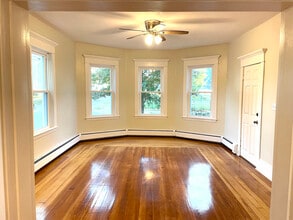 Building Photo - 377 Brook St