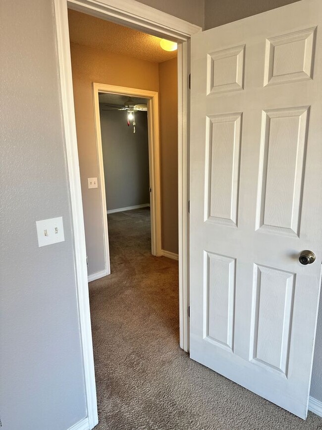 Building Photo - 3/2 Cottage in Maple Oaks Subdivision with garage