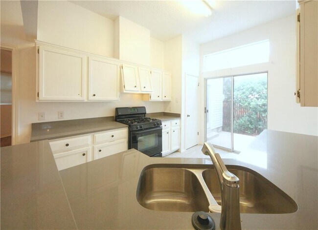 Building Photo - 8200 Cahill Dr