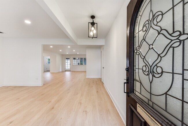 Building Photo - 5946 Valkeith Dr